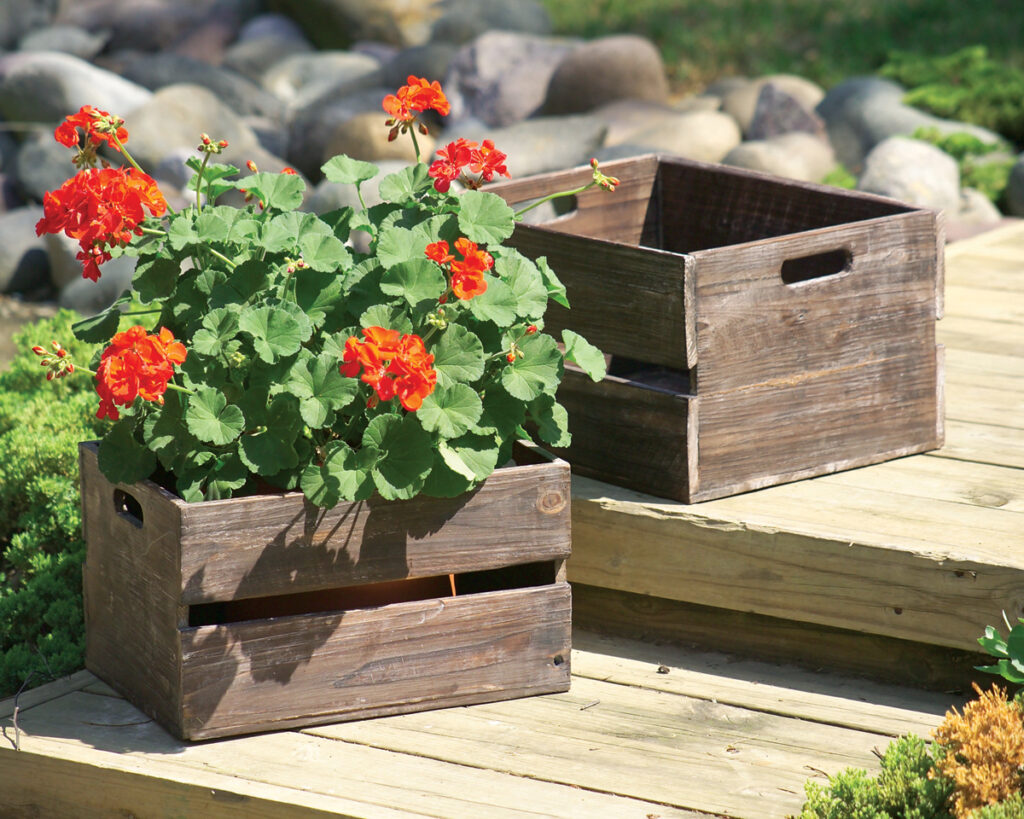 Ящики для цветов деревянные